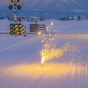 日韩少女裸体表演
